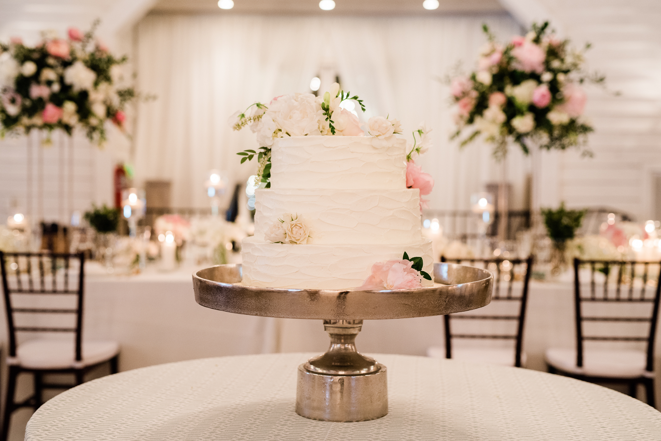 White Wedding Cake.jpg